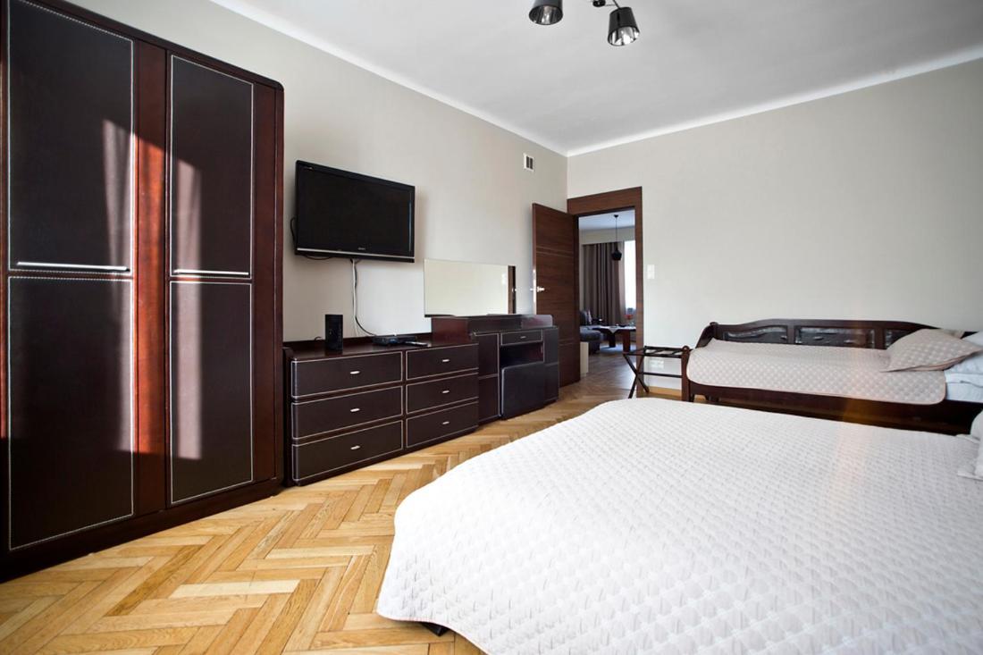 Niepodleglosci Serviced Apartments Варшава Екстериор снимка