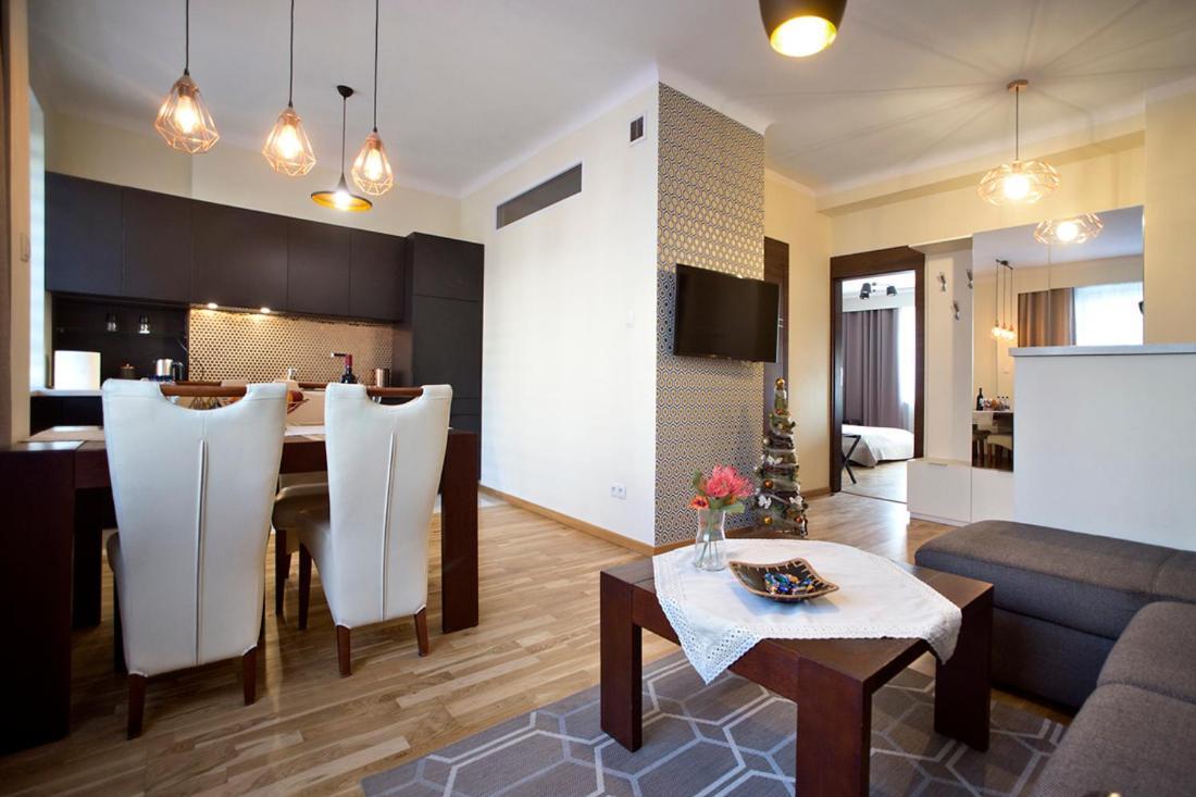 Niepodleglosci Serviced Apartments Варшава Екстериор снимка
